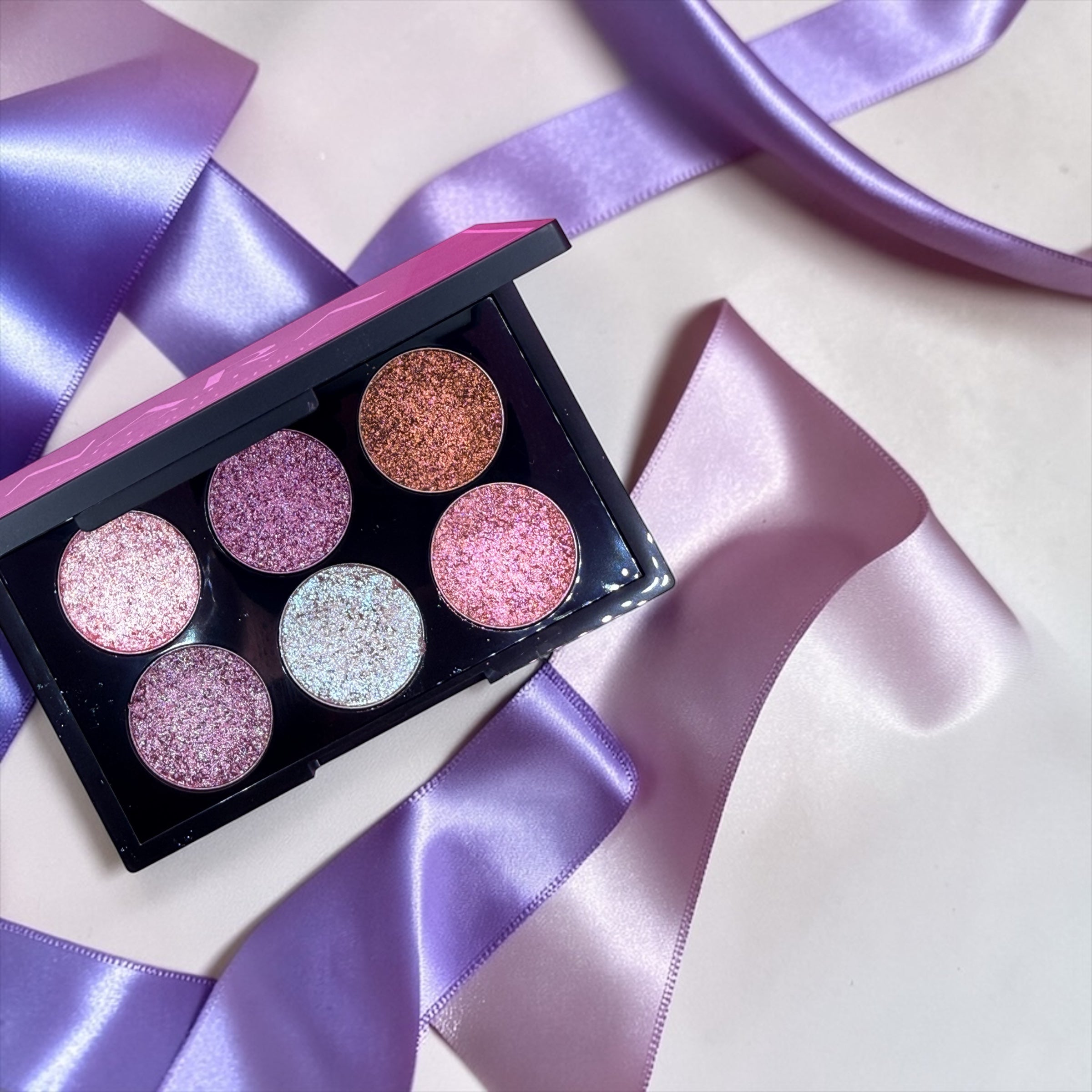 SOVEREIGN SHINE GLITTER EYESHADOW